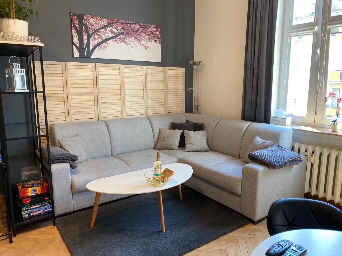Apartament Przy Plazy W Centrum Gdyni - Prywatny Parking! Гдиня Екстер'єр фото
